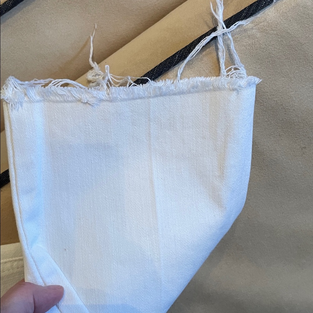 Old Navy White Straight Leg Jeans with Raw Hem - Picture 3 of 3